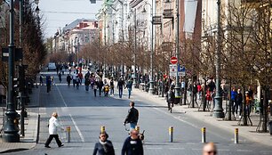 Vilniečius &scaron;ildo pavasari&scaron;ki saulės spinduliai