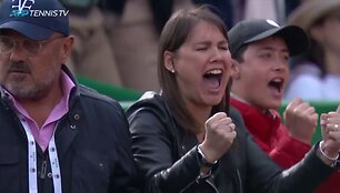 hot-shot-fognini-fires-up-crowd-with-set-point-stunner-in-monte-carlo-2019