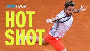 hot-shot-wawrinkas-backhand-rocket-at-madrid-2019