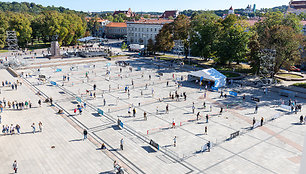 Teniso treniruotės – visiškai šalia Vilniaus Katedros ir varpinės