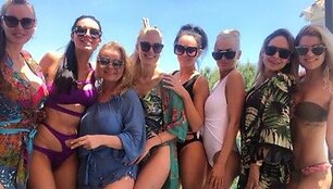 Oksana Pikul-Jasaitienė su draugių kompanija Ispanijoje