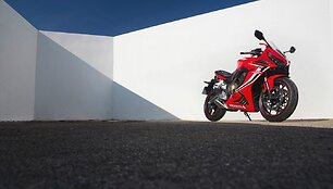 Naujasis CBR650R