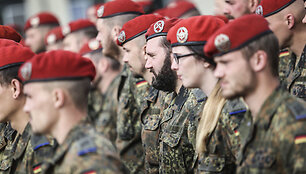 Vyks Lietuvoje dislokuotos NATO Prie&scaron;akinių pajėgų kovinės grupės vadų pasikeitimo ceremonija