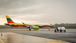 &bdquo;airBaltic&ldquo; pristato specialų lietuvi&scaron;ką lėktuvo dizainą