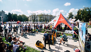 Sekmadienį fini&scaron;avo tris dienas Lietuvos sostinės centre - Luki&scaron;kių aik&scaron;tėje - vykęs jau a&scaron;tuntasis Vilniaus sporto festivalis.