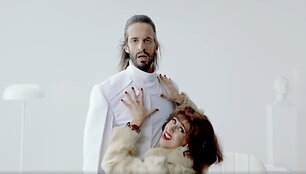 &bdquo;Baby blue&ldquo; dainos vaizdo klipo filmavimo akimirka