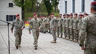 Į misiją Malyje i&scaron;lydėta a&scaron;tunta Lietuvos karių pamaina