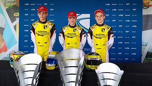 Kartingų lenktynių Sarno trasoje akimirkos
