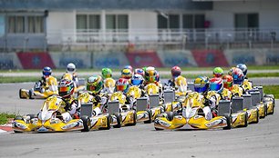 Kartingų lenktynių Sarno trasoje akimirkos