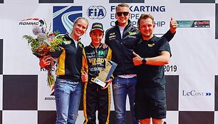 Kartingų lenktynių Sarno trasoje akimirkos