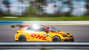  „DHL Racing“ komandos pasirodymo akimirka