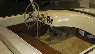 &bdquo;Davis Divan&ldquo; triratis automobilis