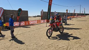 Pirmasis Dakaro greičio ruožas: fini&scaron;uoja motociklininkai