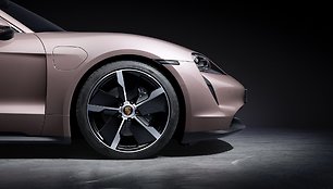 „Porsche Taycan“ 2021 m.