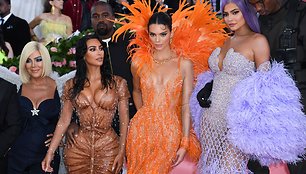 Kris Jenner, Kim Kardashian, Kendall Jenner ir Kylie Jenner