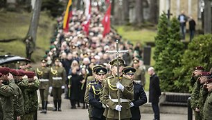 Laidotuvių akimirka 