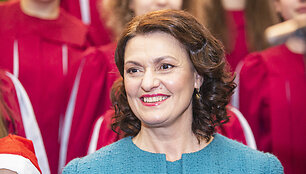Tarptautinės Kalėdų labdaros mugės atidarymo akimirka