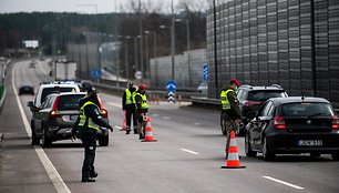 Kontrolės postas kelyje Kaunas - Vilnius