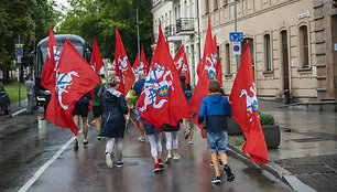 Valstybės vėliavų pakėlimo ceremonija Daukanto aikštėje