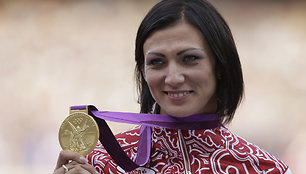 Rusijos lengvosios atletikos žvaigždė netenka olimpinio aukso po 10 metų