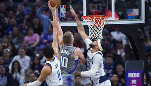 Domantas Sabonis prieš JaVale'ą McGee