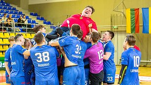 „Dragūnas“ triumfavo taurės finale