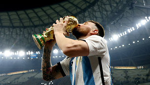 Lionelis Messi su pasaulio čempionų taure