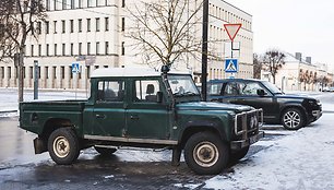 „Land Rover Defender“ 1000 kilometrų ir 10 kalėdinių eglučių