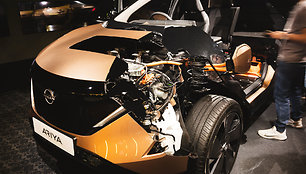 „Nissan“ testas: du elektromobiliai, kurių vienas varomas benzininiu varikliu