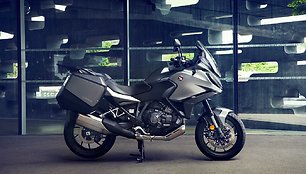 Metų motociklas: pretendentas „Honda NT1100 DCT“