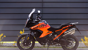 Metų motociklas: pretendentas „KTM 1290 Super Adventure S“