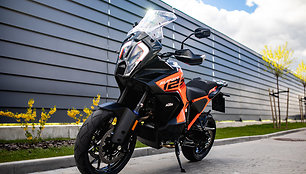 Metų motociklas: pretendentas „KTM 1290 Super Adventure S“