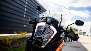 Metų motociklas: pretendentas „KTM 1290 Super Adventure S“