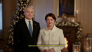 prezidento-ir-pirmosios-ponios-sveikinimai