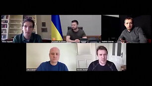 vzelenskio-pokalbis-su-rusijos-zurnalistais-pries-pokalbi-maskva-zurnalistus-ispejo-sio-interviu-nedaryti