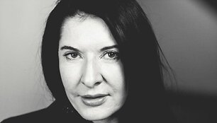 marina-abramovic-c-nils-muller-and-wertical-2014-no-fee-5bf6c1b52d9ff