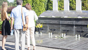 Medininkų tragedijos 30-ųjų metinių minėjimas prie Medininkų aukų memorialo