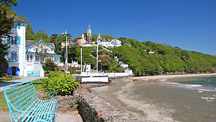 Portmeiriono miestelis Velse
