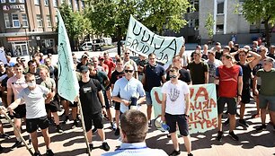 Panevėžyje pratybų &bdquo;Karaliaus kirtis 2021&ldquo; metu &ndash; mitingo imitacija 