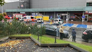 Vilniaus &bdquo;Akropolyje&ldquo; prane&scaron;ta apie galimą sprogmenį, evakuoti žmonės