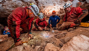 Archeologai Meksikoje aptiko tūkstantmečio senimo majų kanoją