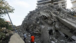 Nigerijoje sugriuvo statomas daugiaauk&scaron;tis namas