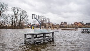 Patvinusi Lėvens upė Panevėžio rajone