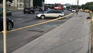 Nuo Nemuno vairuotoją i&scaron;gelbėjo atitvarai