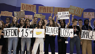 Jaunieji klimato aktyvistai COP27 konferencijoje