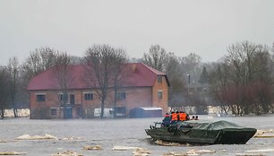 Sausį latvius užklupęs didžiulis potvynis