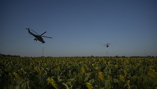 Tyrėjai: Ukrainoje sudužus 2 sraigtasparniams žuvo šeši šalies kariai