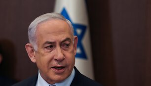 RONEN ZVULUN / REUTERS