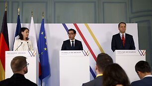 Sarah Meyssonnier / AP