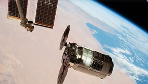 / NASA/Cover Images